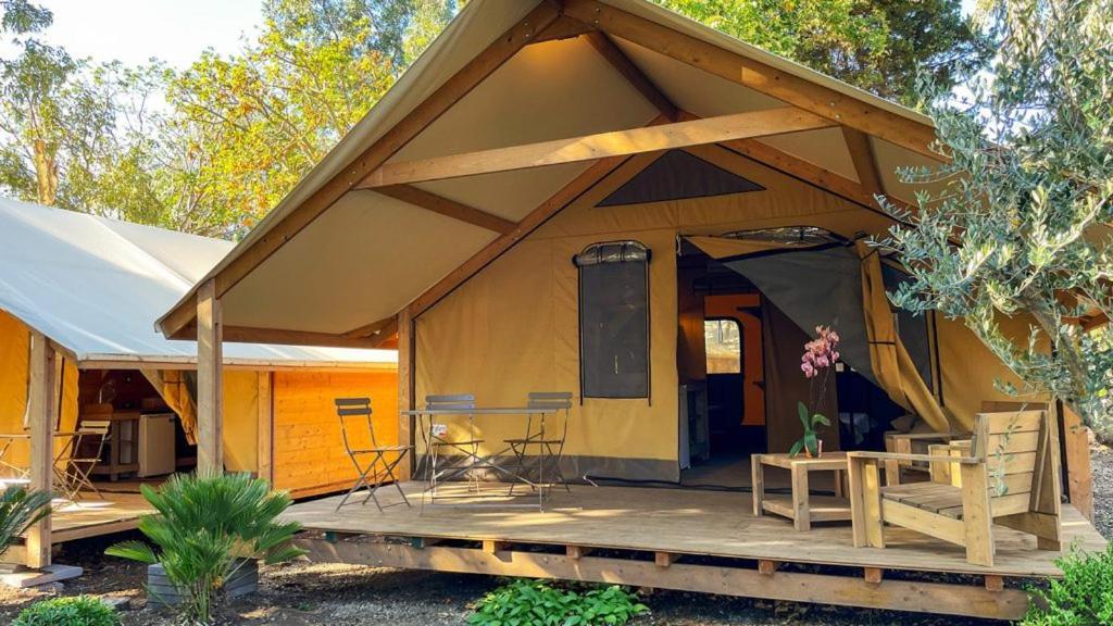 Il Pampaleone Glamping And Resort أتشيريالي المظهر الخارجي الصورة